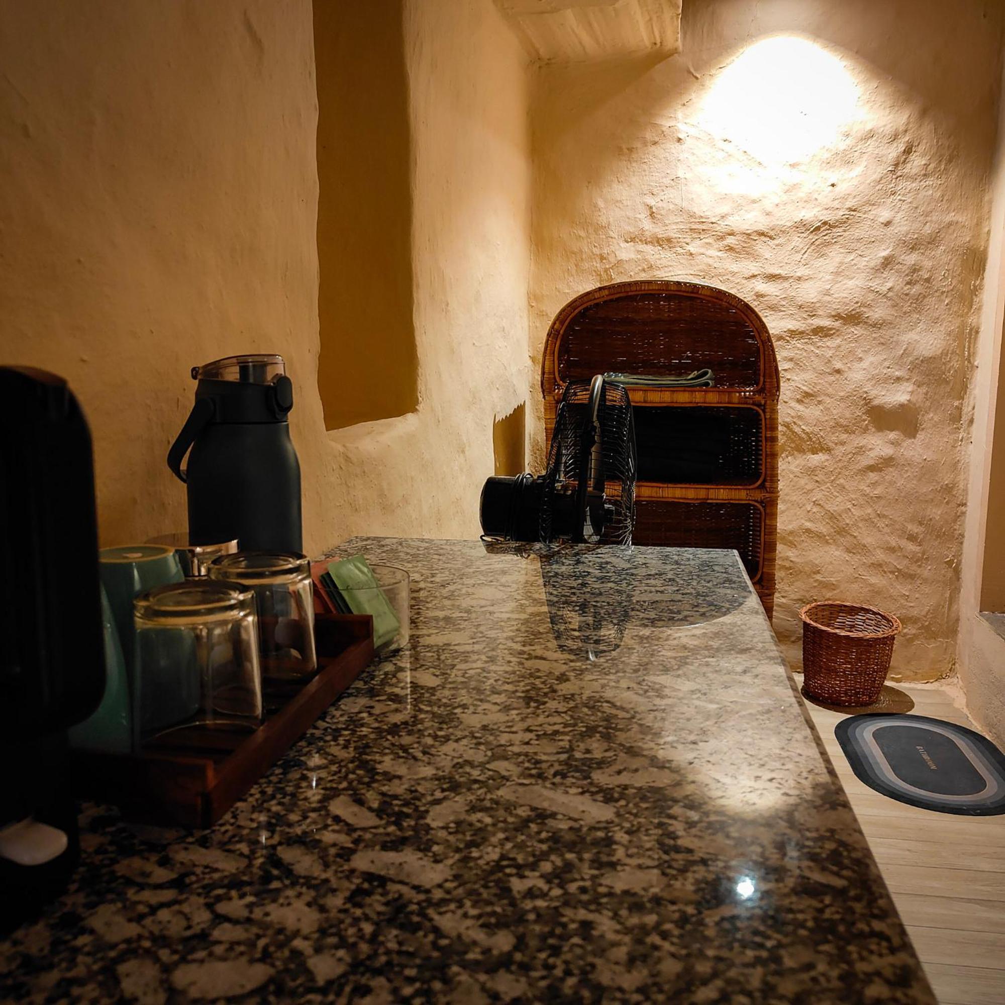 Вілла Cafe Buransh Sari Екстер'єр фото